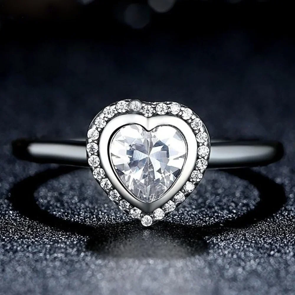 925 Silver Sparkling Love Heart Cut CZ Ring for Women, FB16FA1165